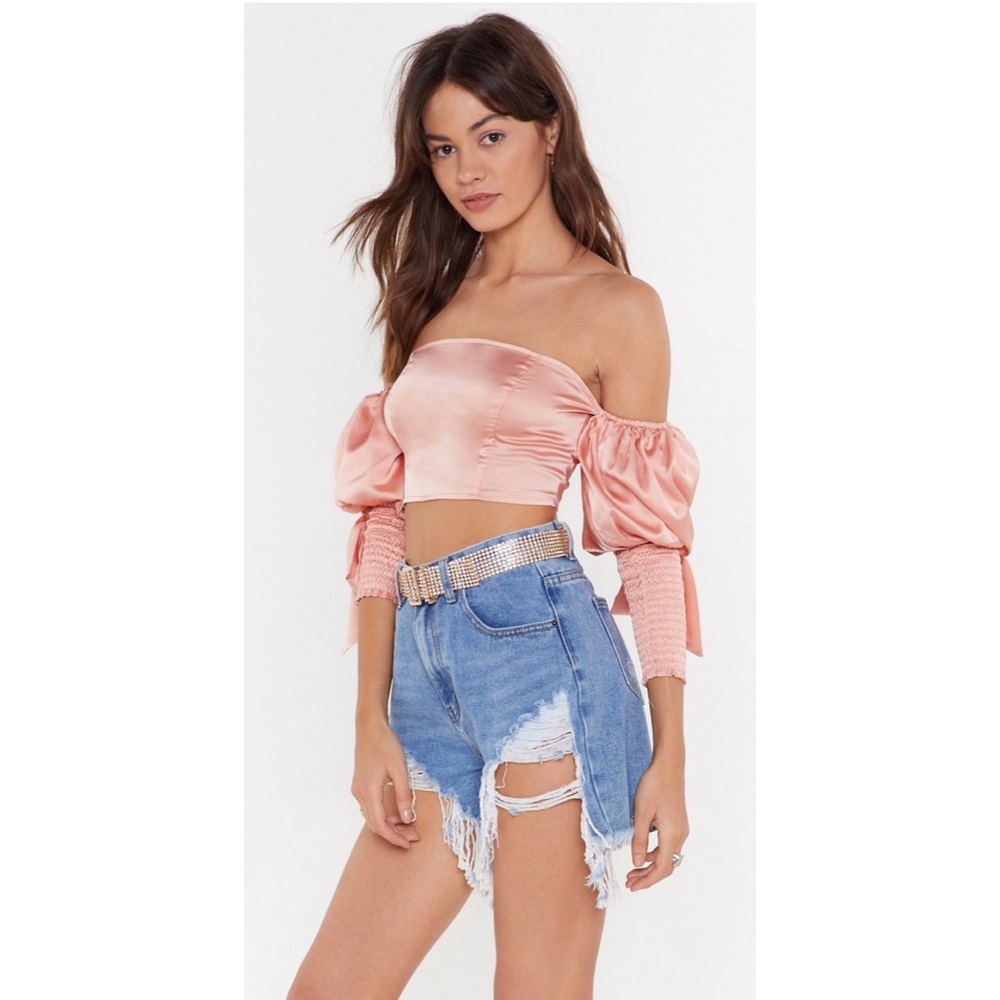 Millennial pink satin crop 🎀